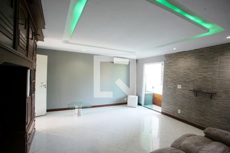 Quarto Suíte 1 de casa para alugar com 3 quartos, 200m² em Taquara, Rio de Janeiro