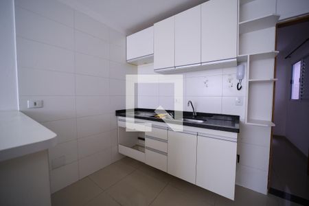 Cozinha de apartamento para alugar com 2 quartos, 54m² em Vila Guilhermina, São Paulo