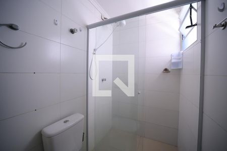 Banheiro de apartamento para alugar com 2 quartos, 54m² em Vila Guilhermina, São Paulo