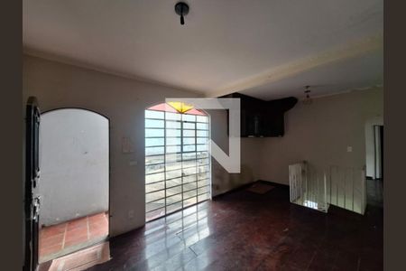 Casa à venda com 3 quartos, 117m² em Vila do Castelo, São Paulo
