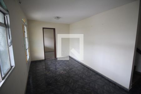 Sala de casa para alugar com 5 quartos, 300m² em Conjunto Agua Branca, Contagem