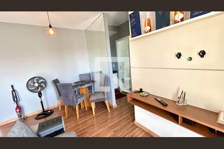 Sala de apartamento para alugar com 2 quartos, 48m² em Vila Galvão, Guarulhos