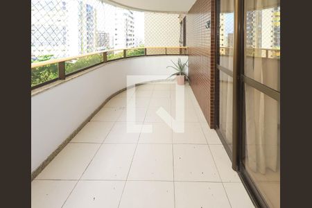 Varanda da Sala de apartamento para alugar com 4 quartos, 98m² em Jardim Armação, Salvador