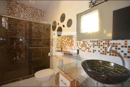Banheiro da Suíte 1 de apartamento para alugar com 2 quartos, 177m² em Praça Seca, Rio de Janeiro