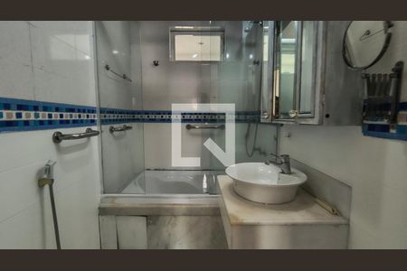 Banheiro da Suíte 1 de apartamento para alugar com 3 quartos, 220m² em Recreio dos Bandeirantes, Rio de Janeiro