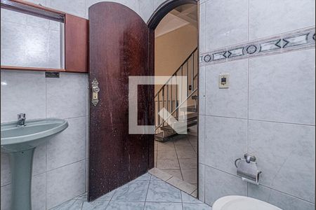 banheiro social_3 de casa para alugar com 2 quartos, 40m² em Parque Bristol, São Paulo