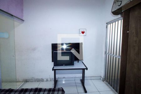 Sala - Quarto de kitnet/studio para alugar com 1 quarto, 35m² em Brás de Pina, Rio de Janeiro