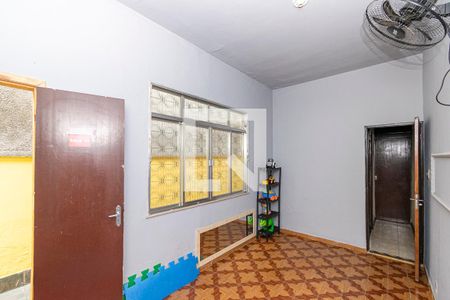 Casa frente - Quarto 1 de casa à venda com 5 quartos, 560m² em Penha Circular, Rio de Janeiro