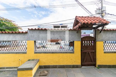 Casa frente - Vista da Sala de casa à venda com 5 quartos, 560m² em Penha Circular, Rio de Janeiro