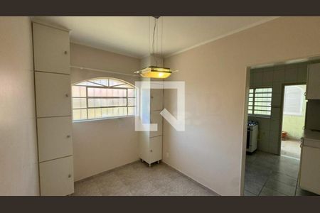 Casa à venda com 3 quartos, 136m² em Jardim Ernestina, São Paulo