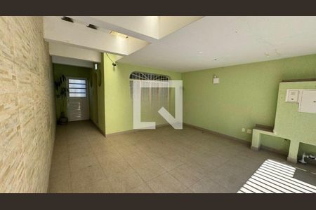 Casa à venda com 3 quartos, 136m² em Jardim Ernestina, São Paulo