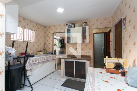 Cozinha  de apartamento à venda com 3 quartos, 64m² em Conjunto Residencial José Bonifácio, São Paulo