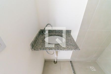 Banheiro de kitnet/studio à venda com 1 quarto, 25m² em Quinta da Paineira, São Paulo