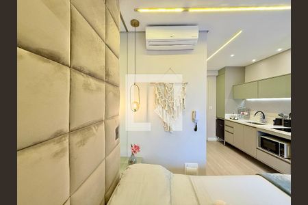 Quarto de kitnet/studio à venda com 1 quarto, 22m² em Jardim das Acacias, São Paulo
