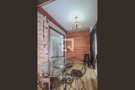 Sala 2 de apartamento para alugar com 2 quartos, 69m² em Cristal, Porto Alegre