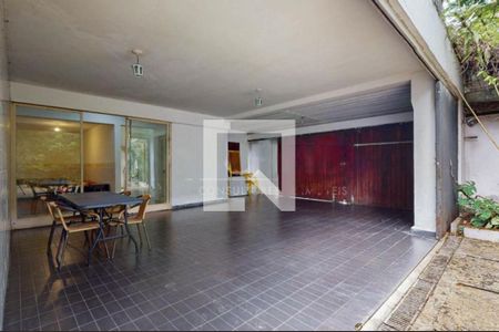 Casa à venda com 3 quartos, 211m² em Vila Madalena, São Paulo