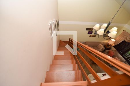 Escada de casa à venda com 4 quartos, 259m² em Jardim Itu, Porto Alegre