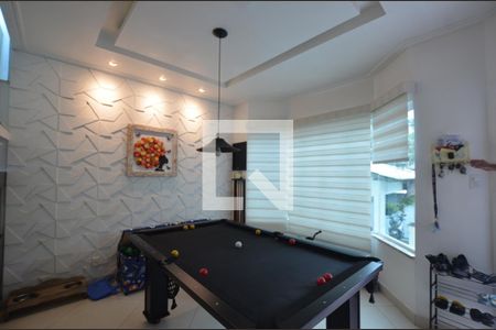 Sala de casa à venda com 3 quartos, 167m² em Vila Valqueire, Rio de Janeiro