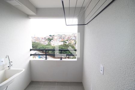 Sala /  Cozinha - Varanda de apartamento para alugar com 2 quartos, 42m² em Limão, São Paulo