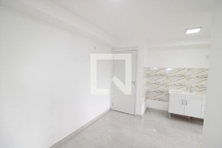 Sala / Cozinha de apartamento para alugar com 2 quartos, 42m² em Limão, São Paulo