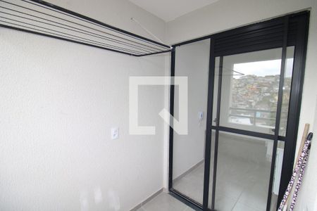 Sala /  Cozinha - Varanda de apartamento para alugar com 2 quartos, 42m² em Limão, São Paulo