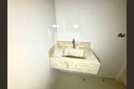 Banheiro  de apartamento para alugar com 2 quartos, 44m² em Água Fria, São Paulo