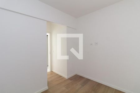 Quarto 2 de apartamento para alugar com 2 quartos, 40m² em Itaquera, São Paulo