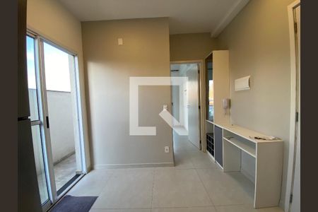 Sala/Cozinha de apartamento para alugar com 1 quarto, 50m² em Vila Sonia, São Paulo