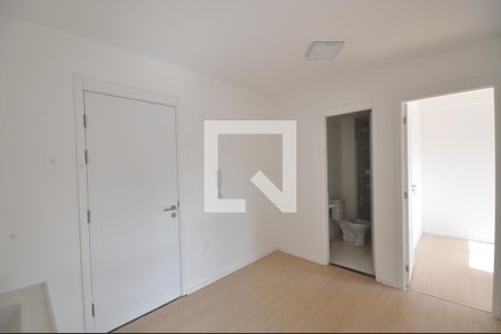 Sala/Cozinha de apartamento para alugar com 2 quartos, 29m² em Vila Nilo, São Paulo