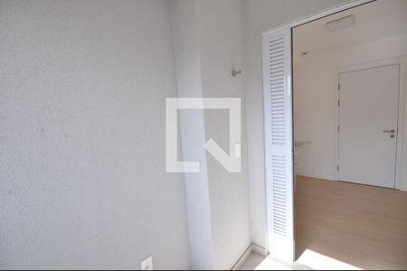 Sacada da Sala/Cozinha de apartamento para alugar com 2 quartos, 29m² em Vila Nilo, São Paulo