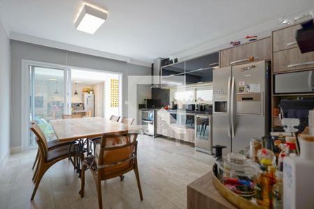 Casa à venda com 3 quartos, 154m² em Vila Cordeiro, São Paulo