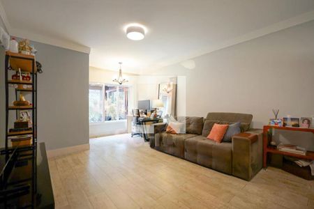 Casa à venda com 3 quartos, 154m² em Vila Cordeiro, São Paulo