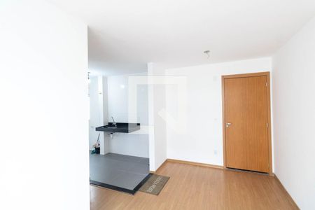 Sala de apartamento para alugar com 2 quartos, 42m² em Inhoaíba, Rio de Janeiro