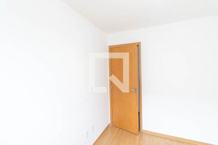 Quarto 1 de apartamento para alugar com 2 quartos, 42m² em Inhoaíba, Rio de Janeiro