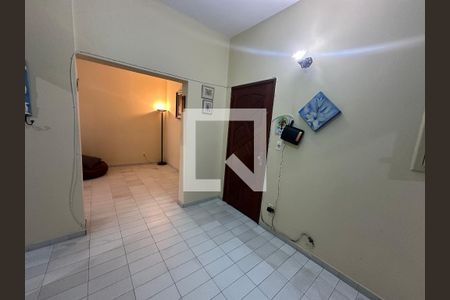 Hall de entrada de apartamento para alugar com 3 quartos, 138m² em Itararé, São Vicente
