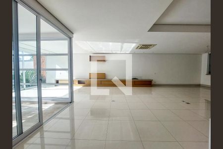 Sala de casa de condomínio para alugar com 4 quartos, 431m² em Campo Belo, São Paulo