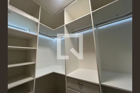 Apartamento à venda com 2 quartos, 83m² em Vila Firmiano Pinto, São Paulo
