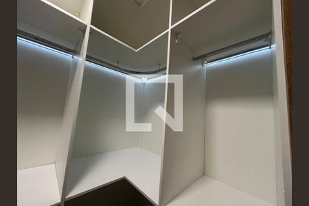 Apartamento à venda com 2 quartos, 83m² em Vila Firmiano Pinto, São Paulo