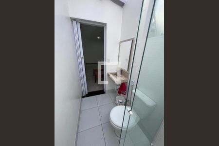 Banheiro  de casa à venda com 3 quartos, 200m² em Vila Caminho do Mar, São Bernardo do Campo