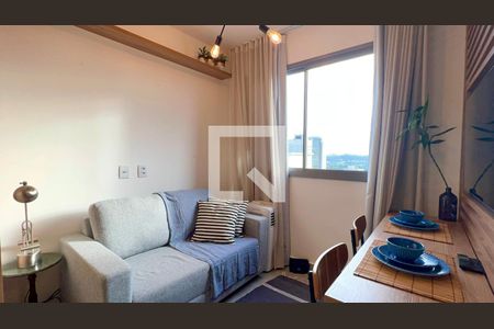 Sala de kitnet/studio para alugar com 1 quarto, 28m² em Pinheiros, São Paulo