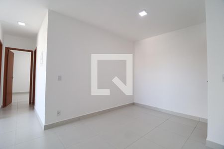 Sala de apartamento para alugar com 2 quartos, 58m² em Dona Zulmira, Uberlândia