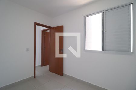 Quarto 1 de apartamento para alugar com 2 quartos, 58m² em Dona Zulmira, Uberlândia