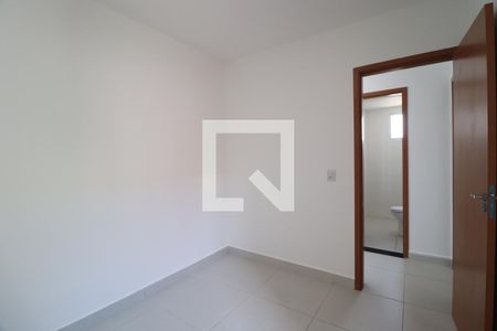 Quarto 1 de apartamento para alugar com 2 quartos, 58m² em Dona Zulmira, Uberlândia