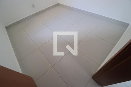 Quarto 1 de apartamento para alugar com 2 quartos, 58m² em Dona Zulmira, Uberlândia