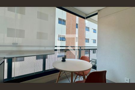 Varanda de kitnet/studio para alugar com 1 quarto, 33m² em Pinheiros, São Paulo