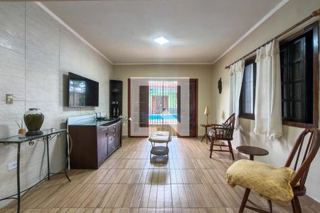 Sala de casa para alugar com 4 quartos, 300m² em Balneario Flórida, Praia Grande