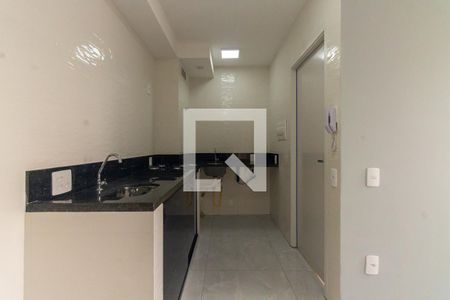 Sala/Cozinha e Área de Serviço de apartamento para alugar com 2 quartos, 33m² em Vila Matilde, São Paulo