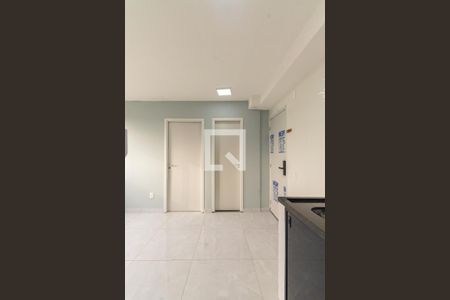 Sala/Cozinha e Área de Serviço de apartamento para alugar com 2 quartos, 33m² em Vila Matilde, São Paulo
