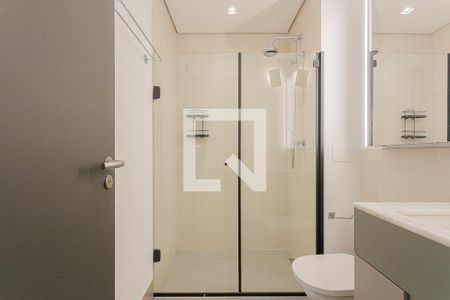 Banheiro de kitnet/studio para alugar com 1 quarto, 39m² em Pinheiros, São Paulo