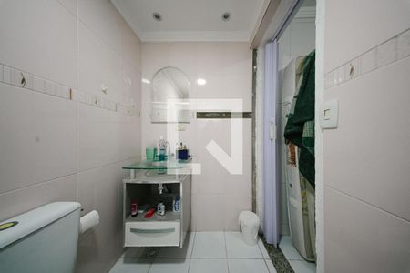 Banheiro de casa para alugar com 1 quarto, 80m² em Vila Salete, São Paulo